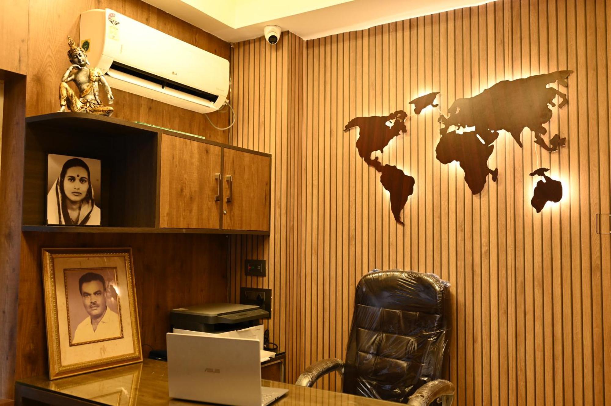 Mohar Residency Hotel Kolkata Exterior photo