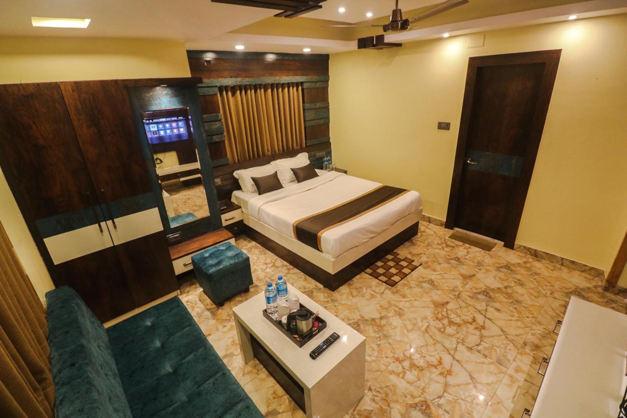 Mohar Residency Hotel Kolkata Exterior photo