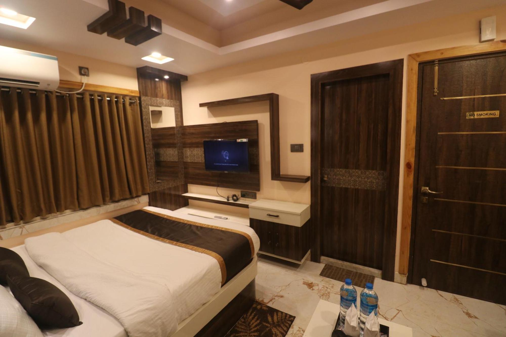 Mohar Residency Hotel Kolkata Exterior photo